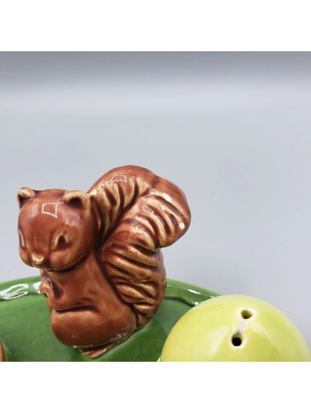Vintage Squirrel Acorn Salt & Pepper Shakers Tray Green Arcadia Ceramics Calif
